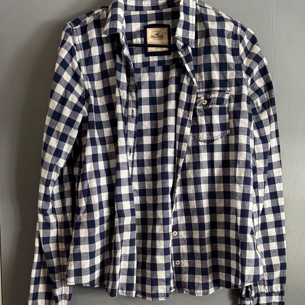 Hollister Navy and White Plaid Men's Shirt